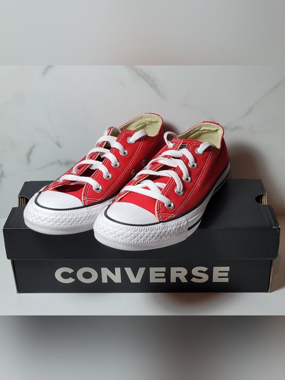 Converse Chuck Taylor All Star Classic Low Top Sneakers Red Womens Size 6